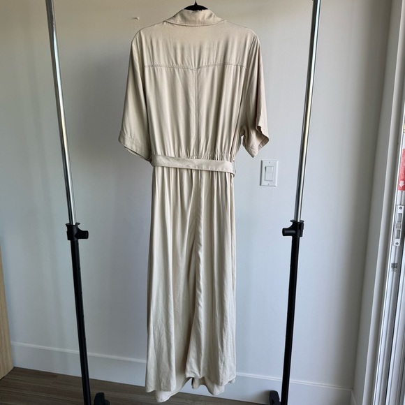 NWT H&M Tan Maxi Button Front Belted Short Sleeve Dress Size XL - Picture 3 of 7